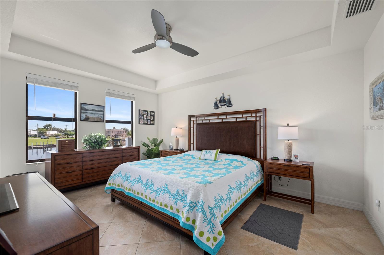 OUTLOOK COVE - Residential