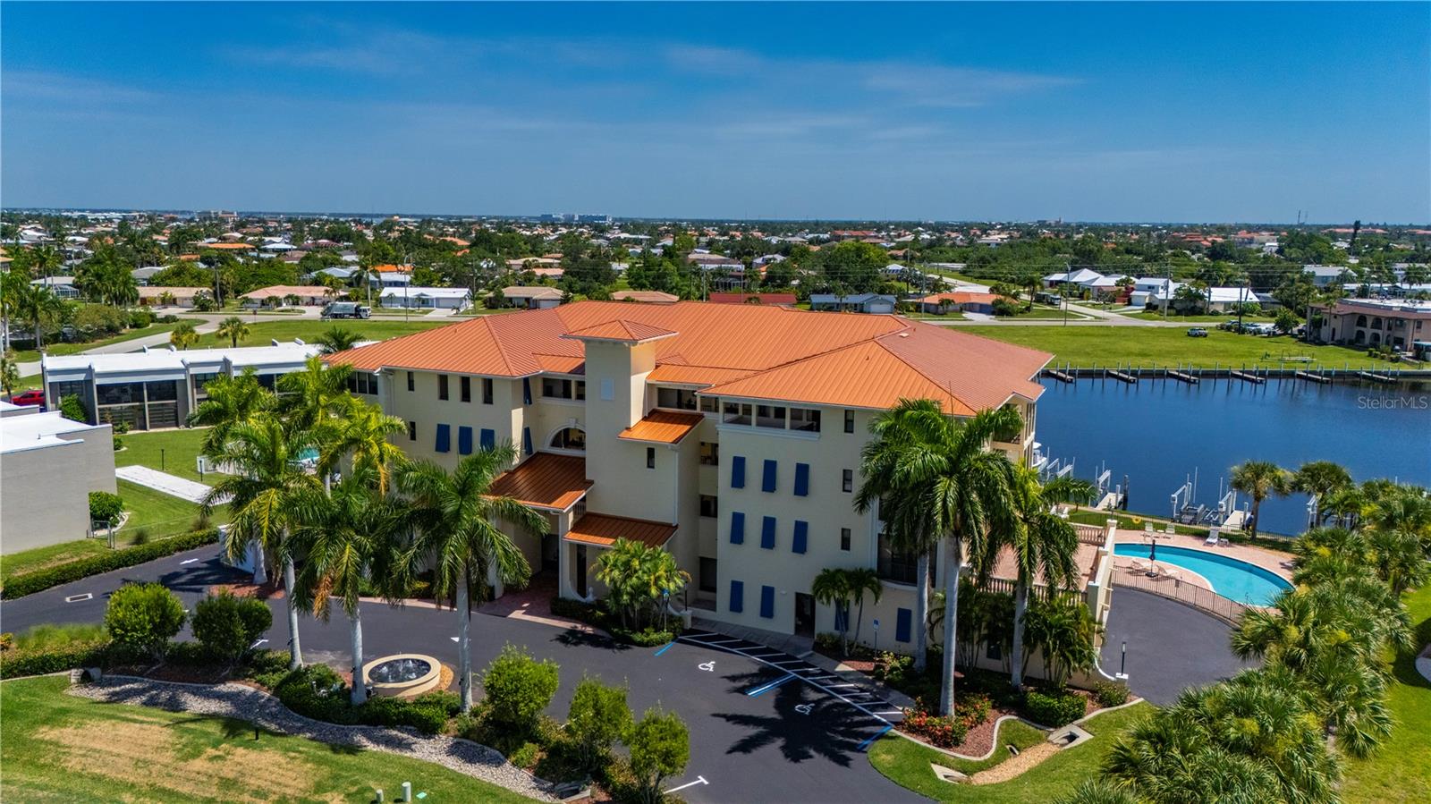 OUTLOOK COVE - Residential