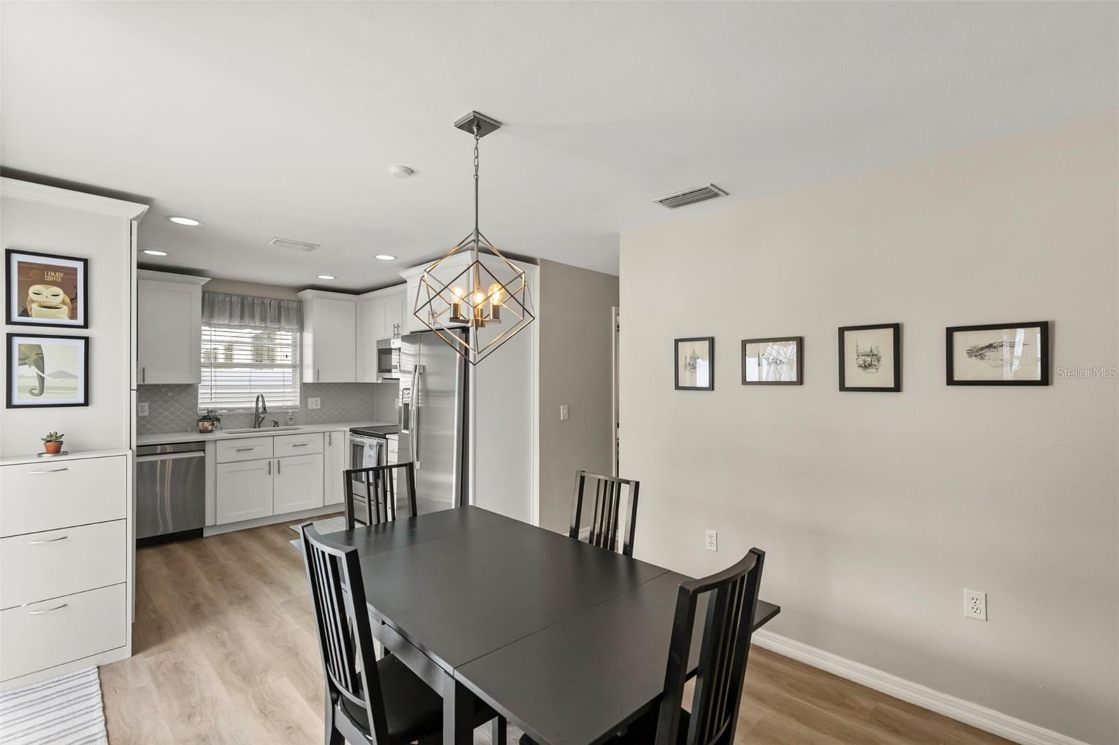 GRAY GABLES - Residential
