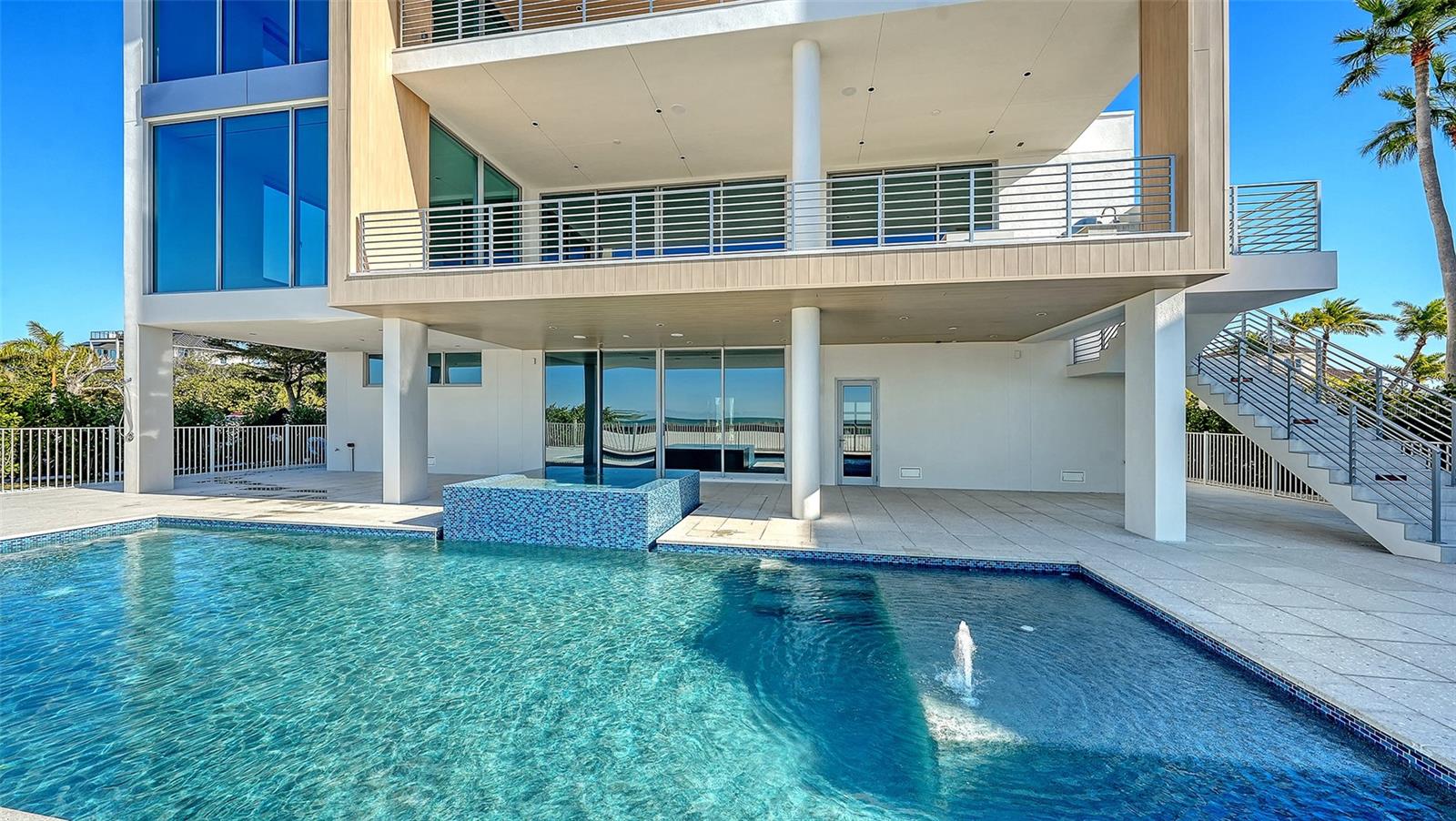 SLEEPY LAGOON - Residential