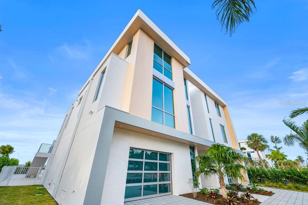 SLEEPY LAGOON - Residential