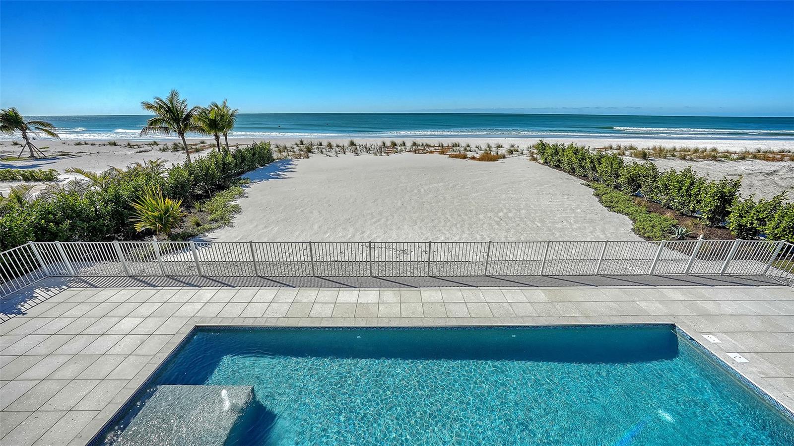 SLEEPY LAGOON - Residential