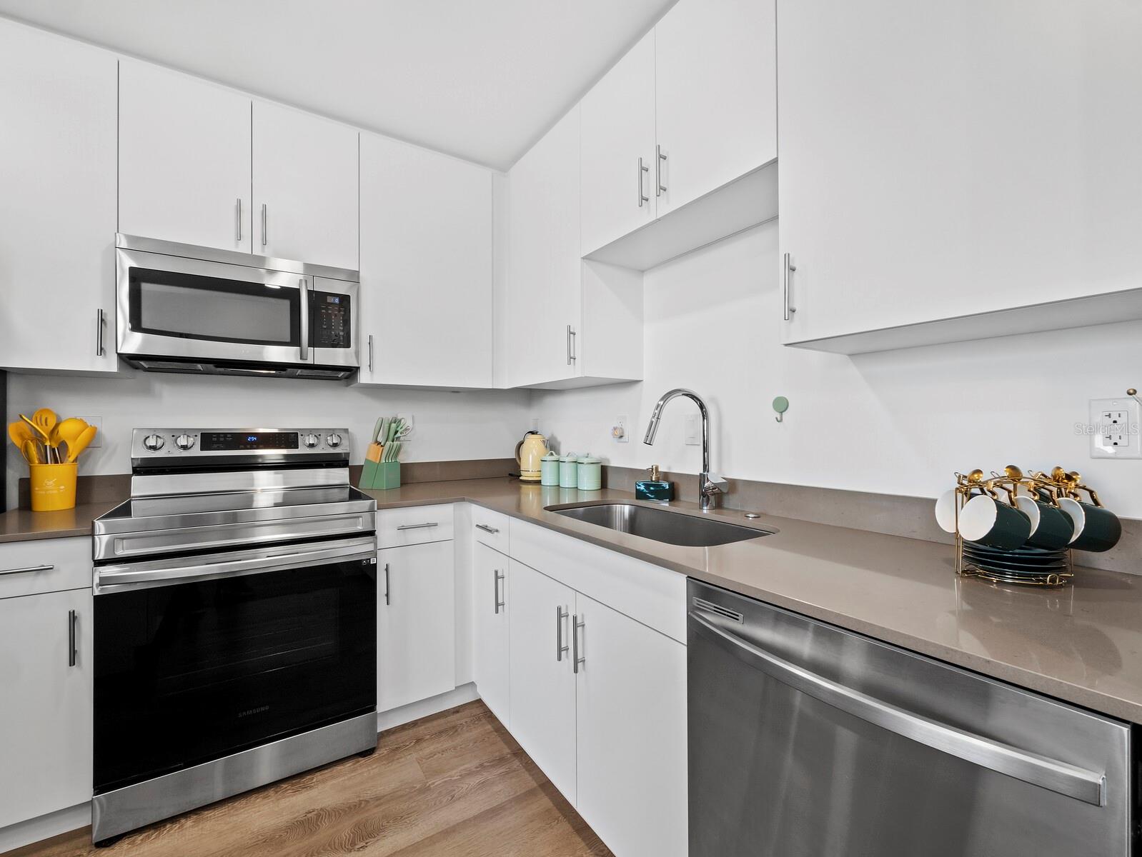 THE STRAND OF SARASOTA - Residential