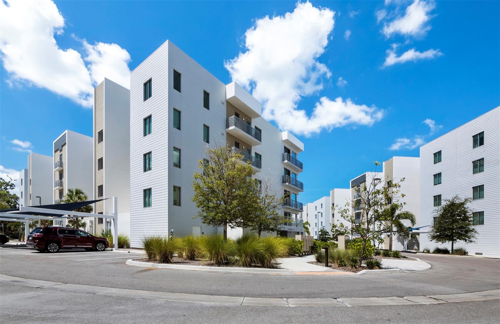 THE STRAND OF SARASOTA - Residential