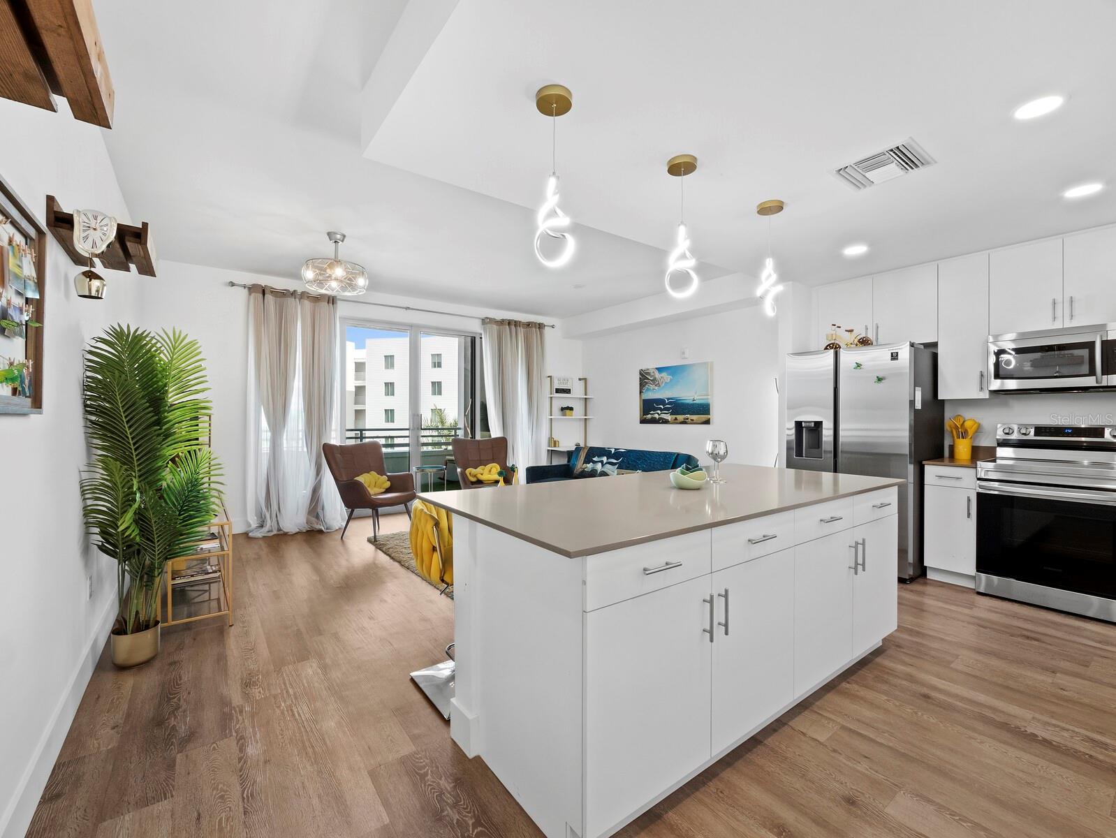 THE STRAND OF SARASOTA - Residential