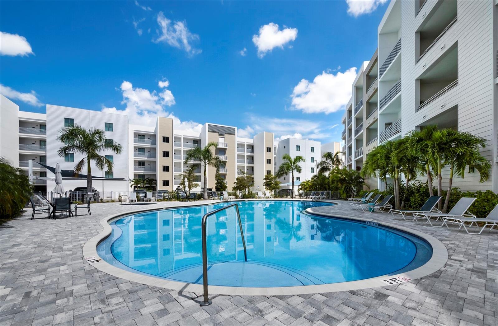THE STRAND OF SARASOTA - Residential