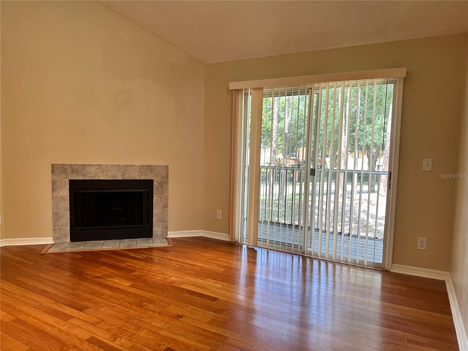 CENTRAL PARK METROWEST CONDO - Residential Lease