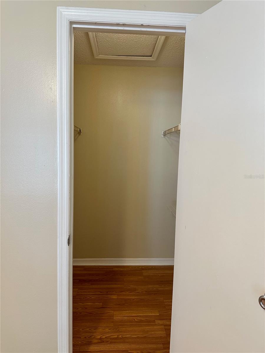 CENTRAL PARK METROWEST CONDO - Residential Lease