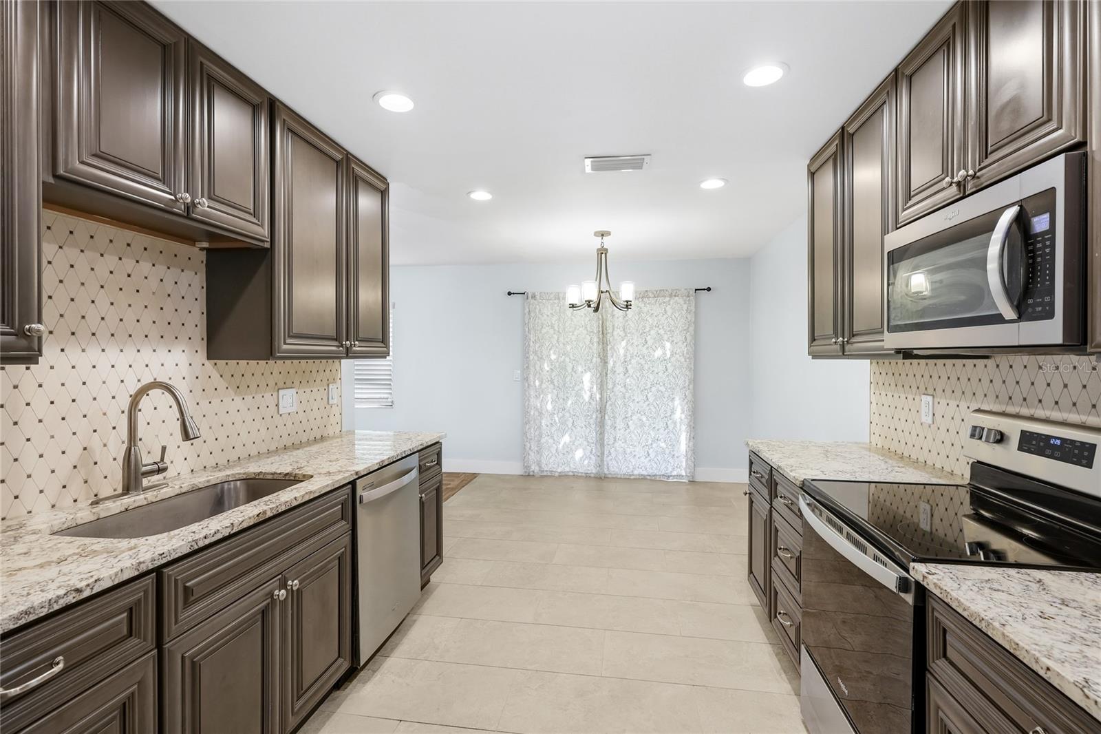 SUNRISE GOLF CLUB ESTATES - Residential