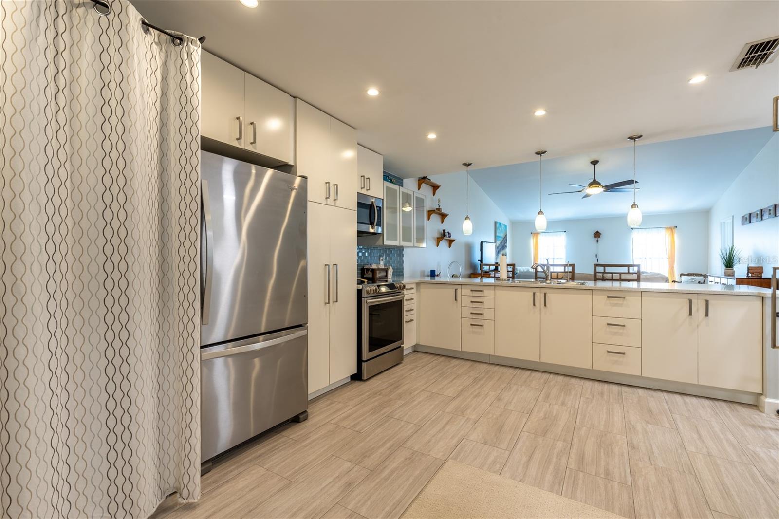BAYSIDE MEADOWS SEC - Residential