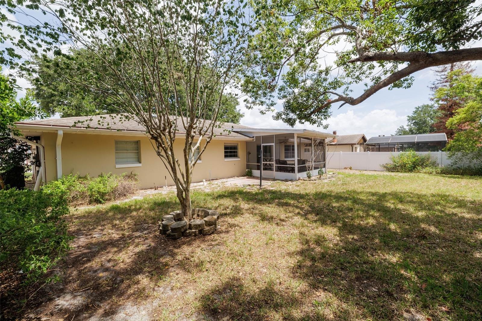 DELTONA LAKES UNIT 09 - Residential