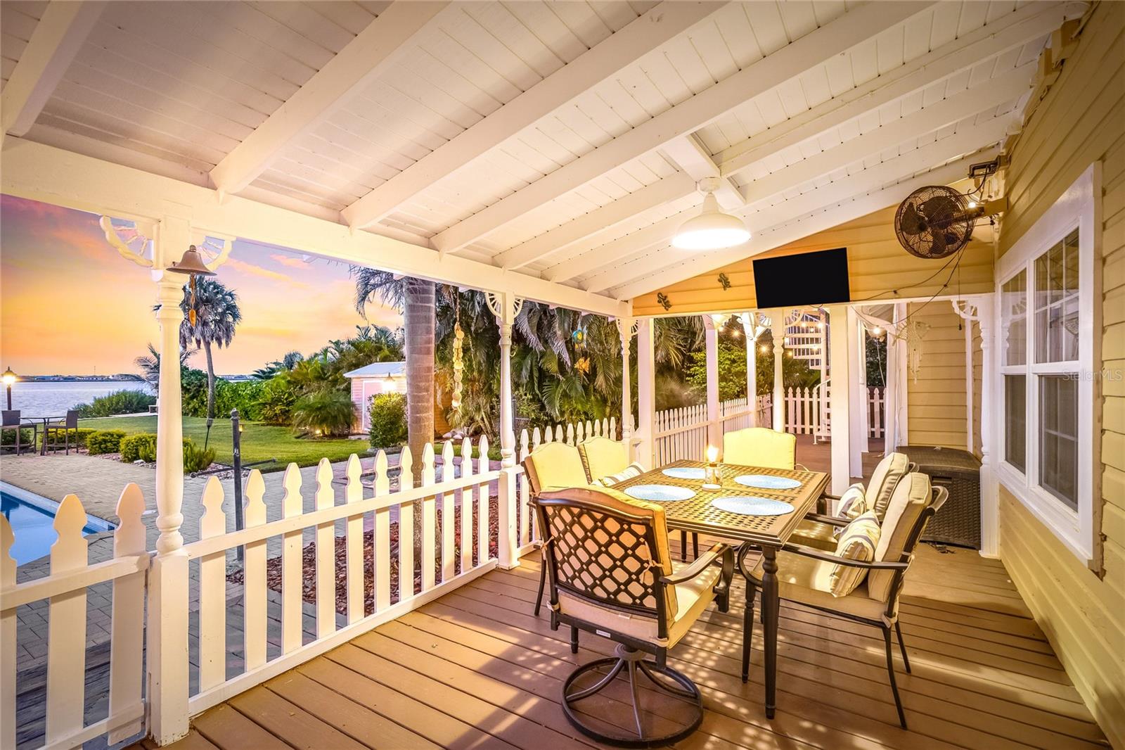 DAVIS RESUB OF RIVER FRONT PROP - Residential