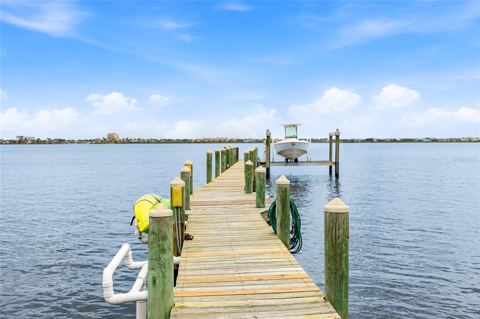 DAVIS RESUB OF RIVER FRONT PROP - Residential