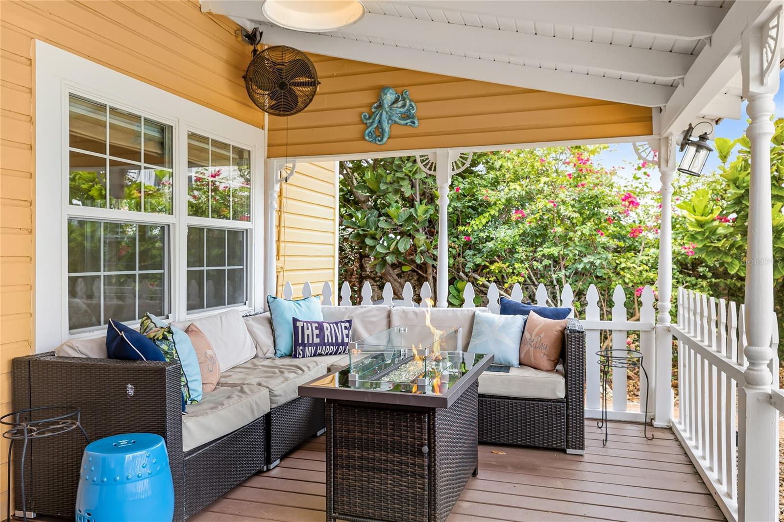 DAVIS RESUB OF RIVER FRONT PROP - Residential