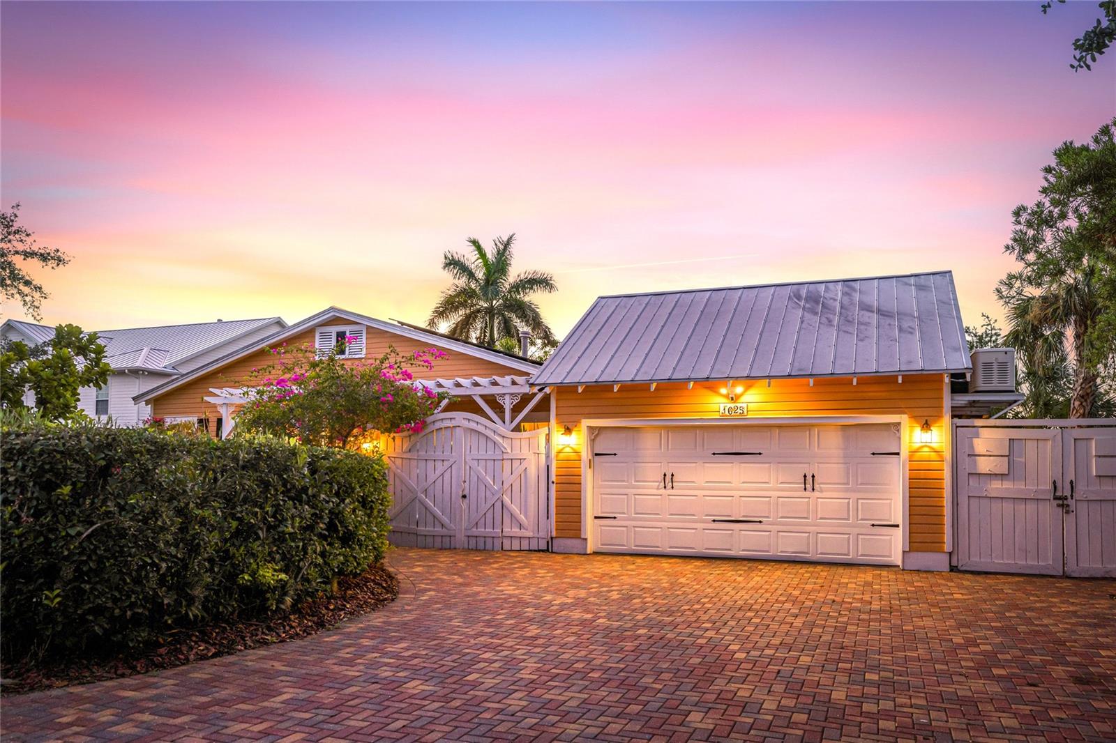 DAVIS RESUB OF RIVER FRONT PROP - Residential
