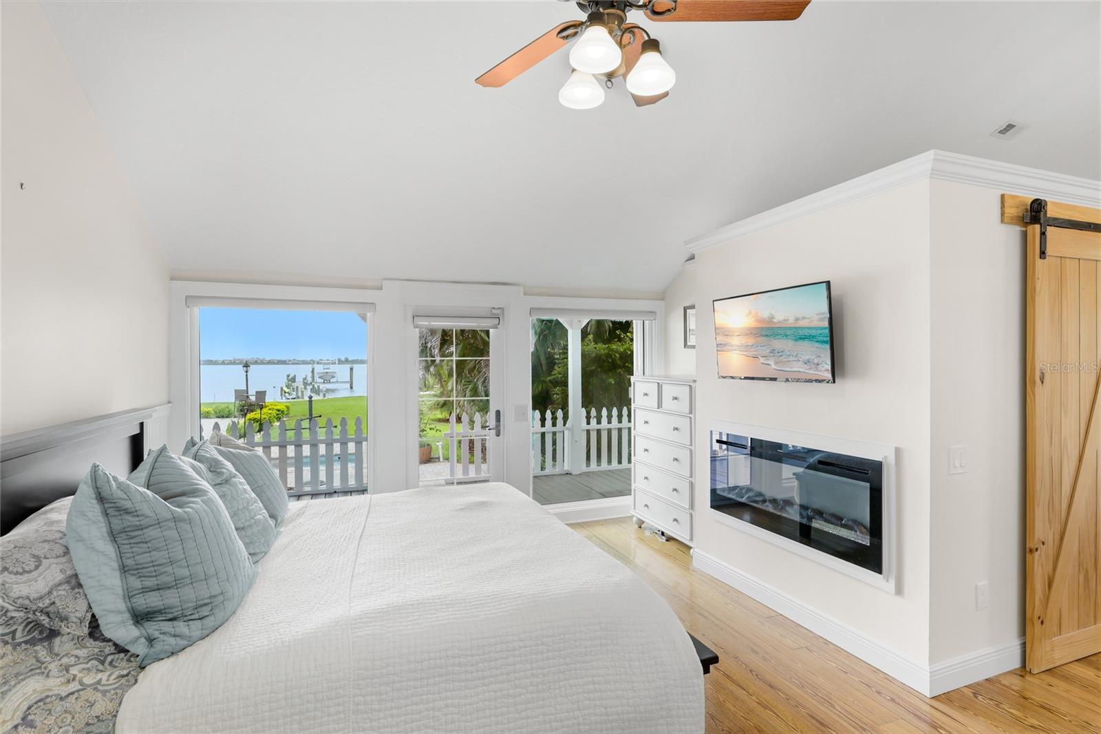 DAVIS RESUB OF RIVER FRONT PROP - Residential