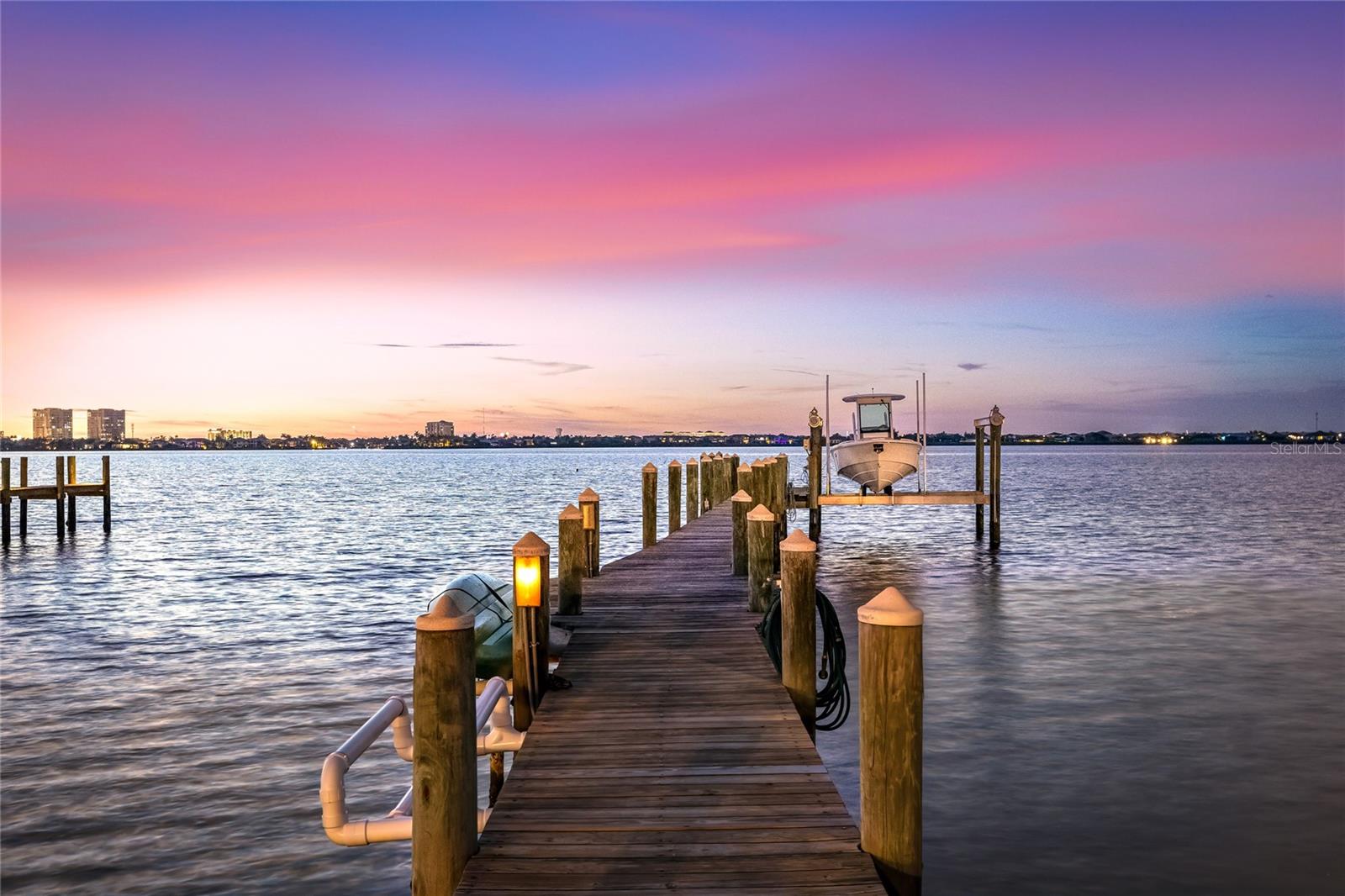 DAVIS RESUB OF RIVER FRONT PROP - Residential