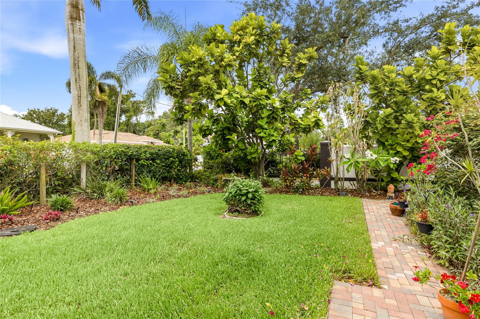 DAVIS RESUB OF RIVER FRONT PROP - Residential