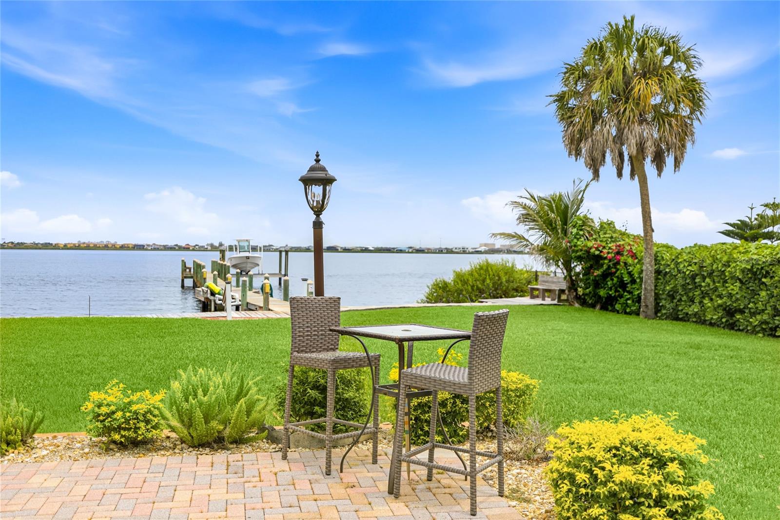 DAVIS RESUB OF RIVER FRONT PROP - Residential