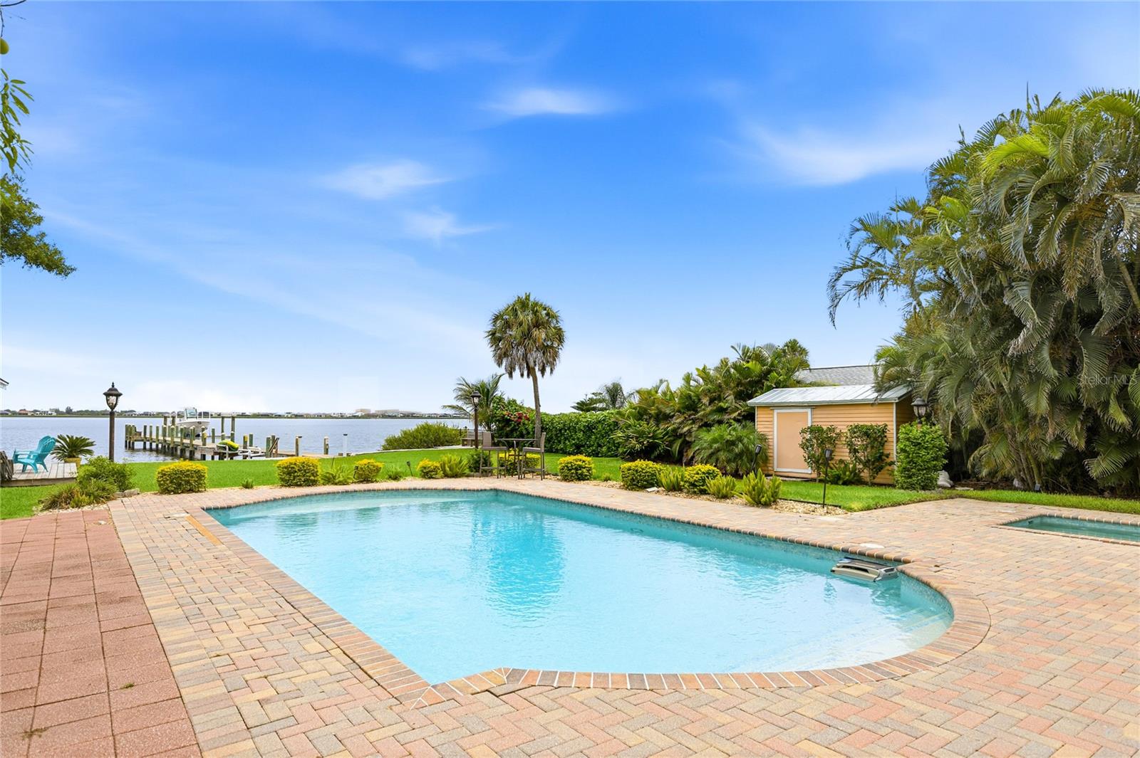 DAVIS RESUB OF RIVER FRONT PROP - Residential