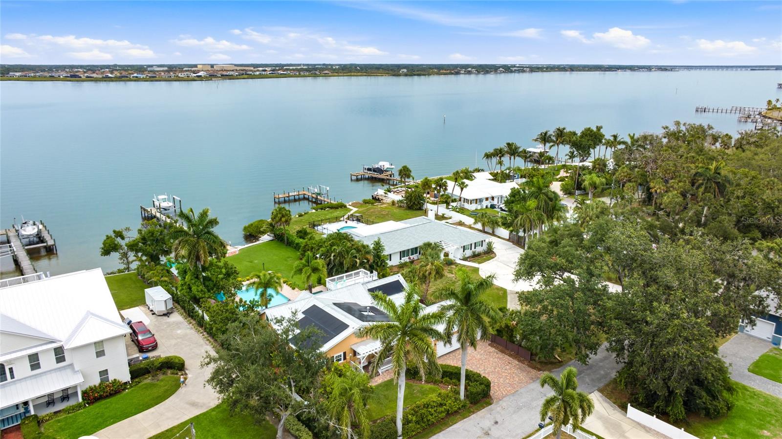 DAVIS RESUB OF RIVER FRONT PROP - Residential