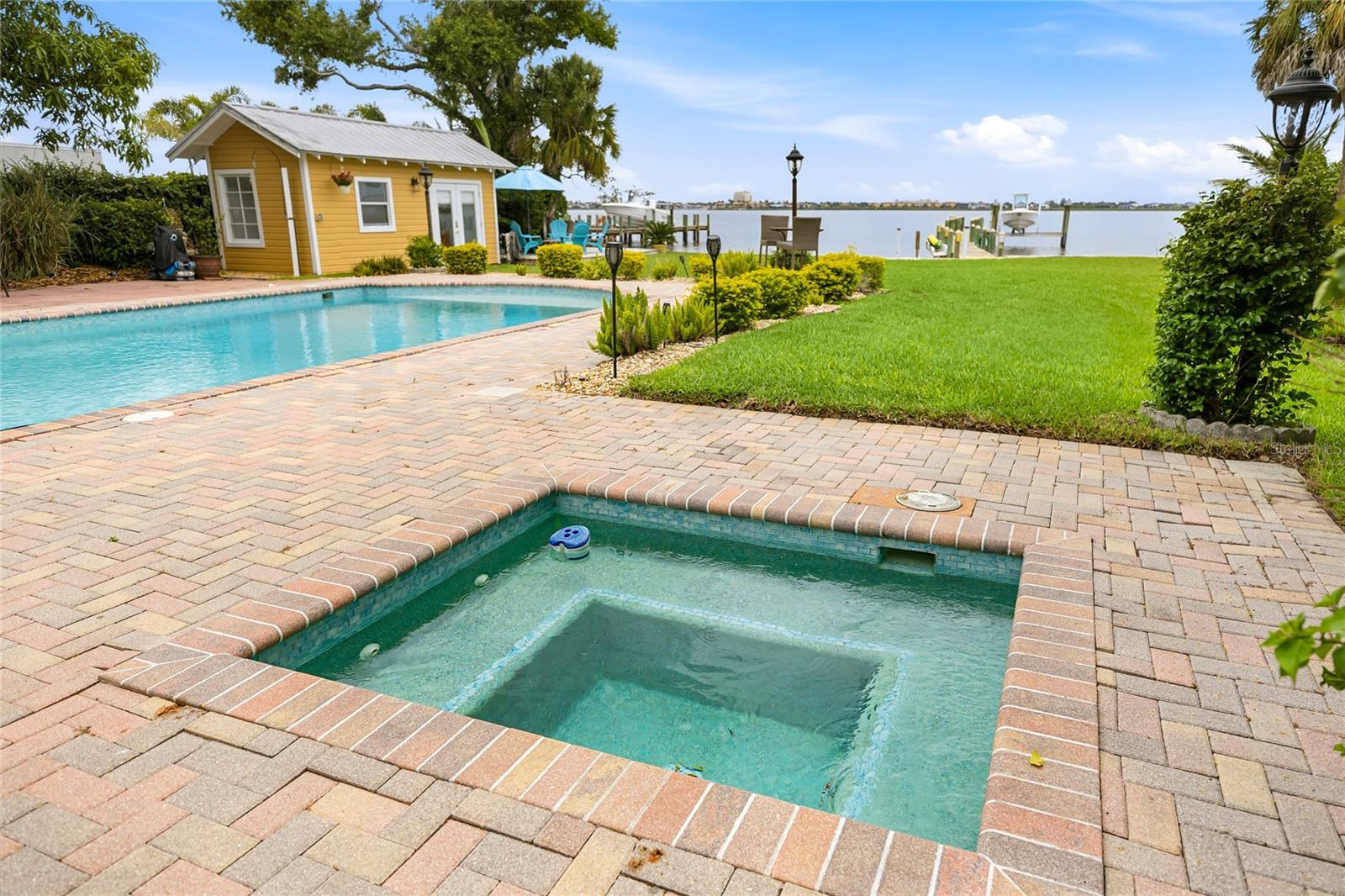 DAVIS RESUB OF RIVER FRONT PROP - Residential