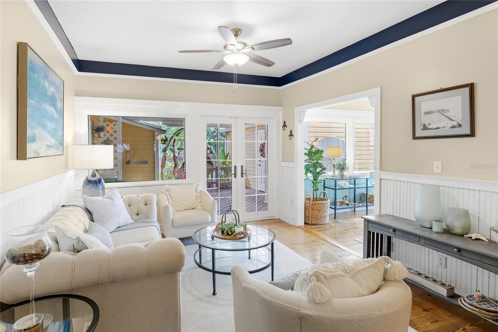 DAVIS RESUB OF RIVER FRONT PROP - Residential