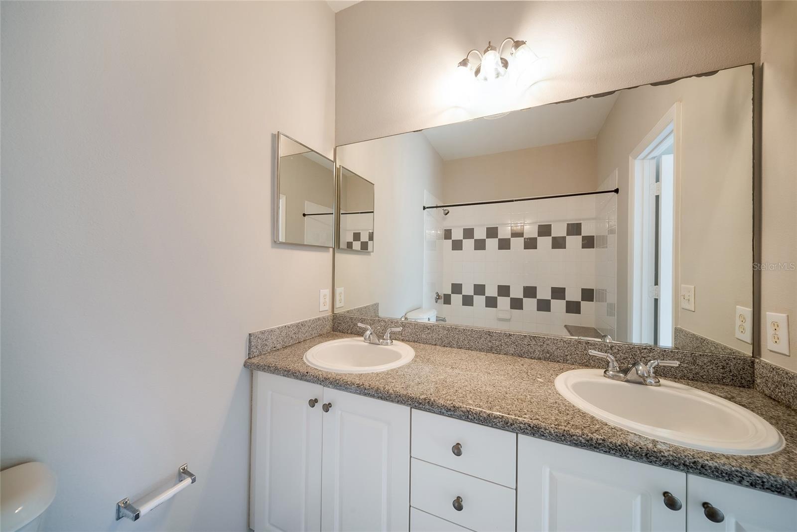 CAROLINA LANDINGS - Residential