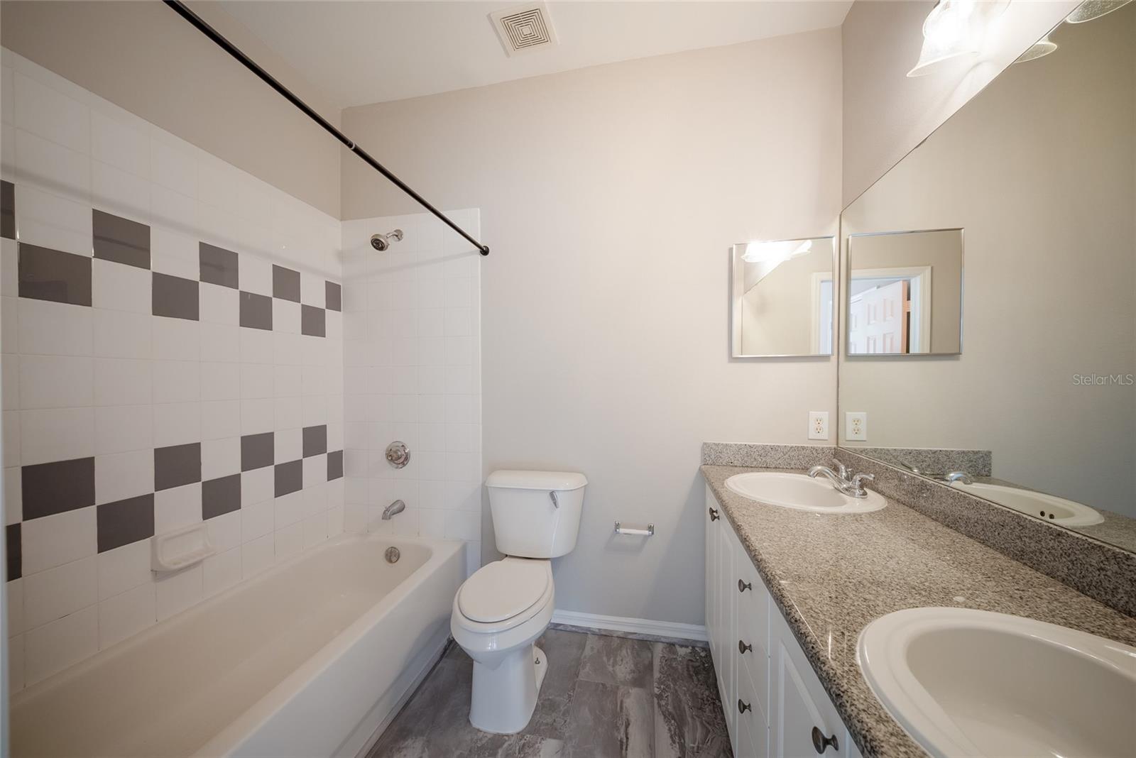 CAROLINA LANDINGS - Residential