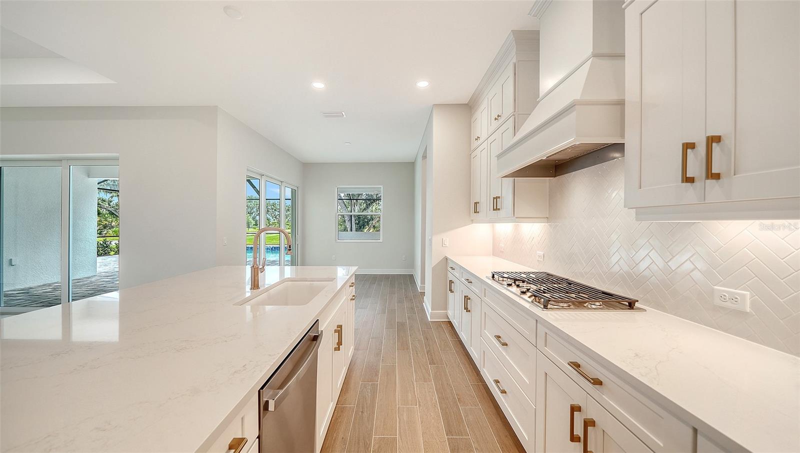 CANOE CREEK IV - Residential