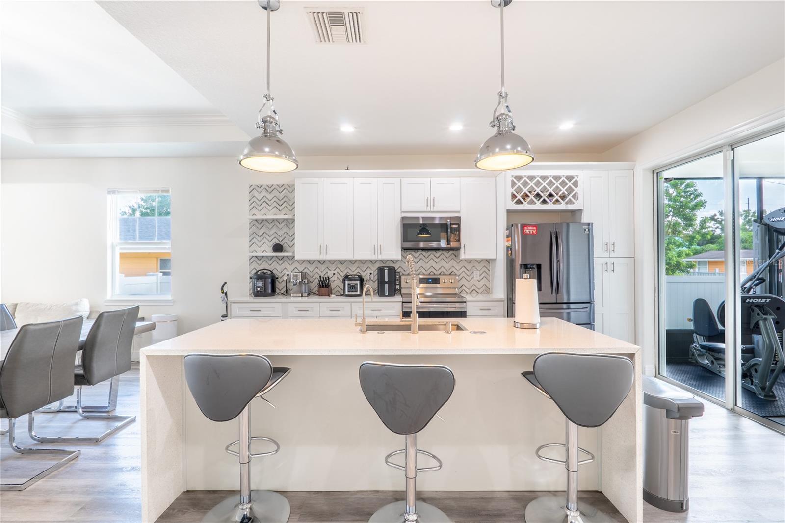 SILVER LAKE ESTATES - Residential