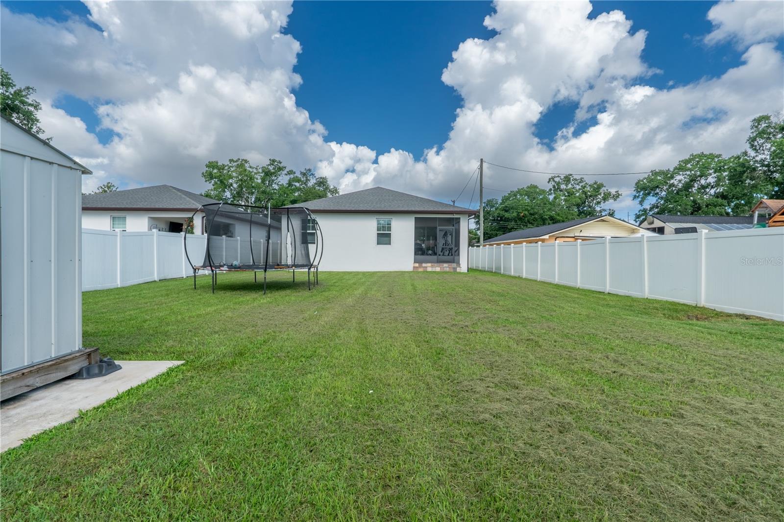 SILVER LAKE ESTATES - Residential