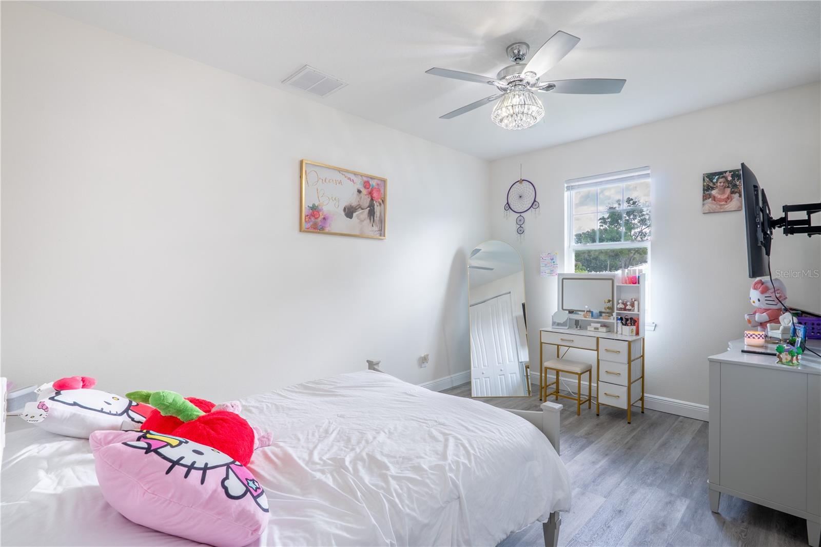 SILVER LAKE ESTATES - Residential