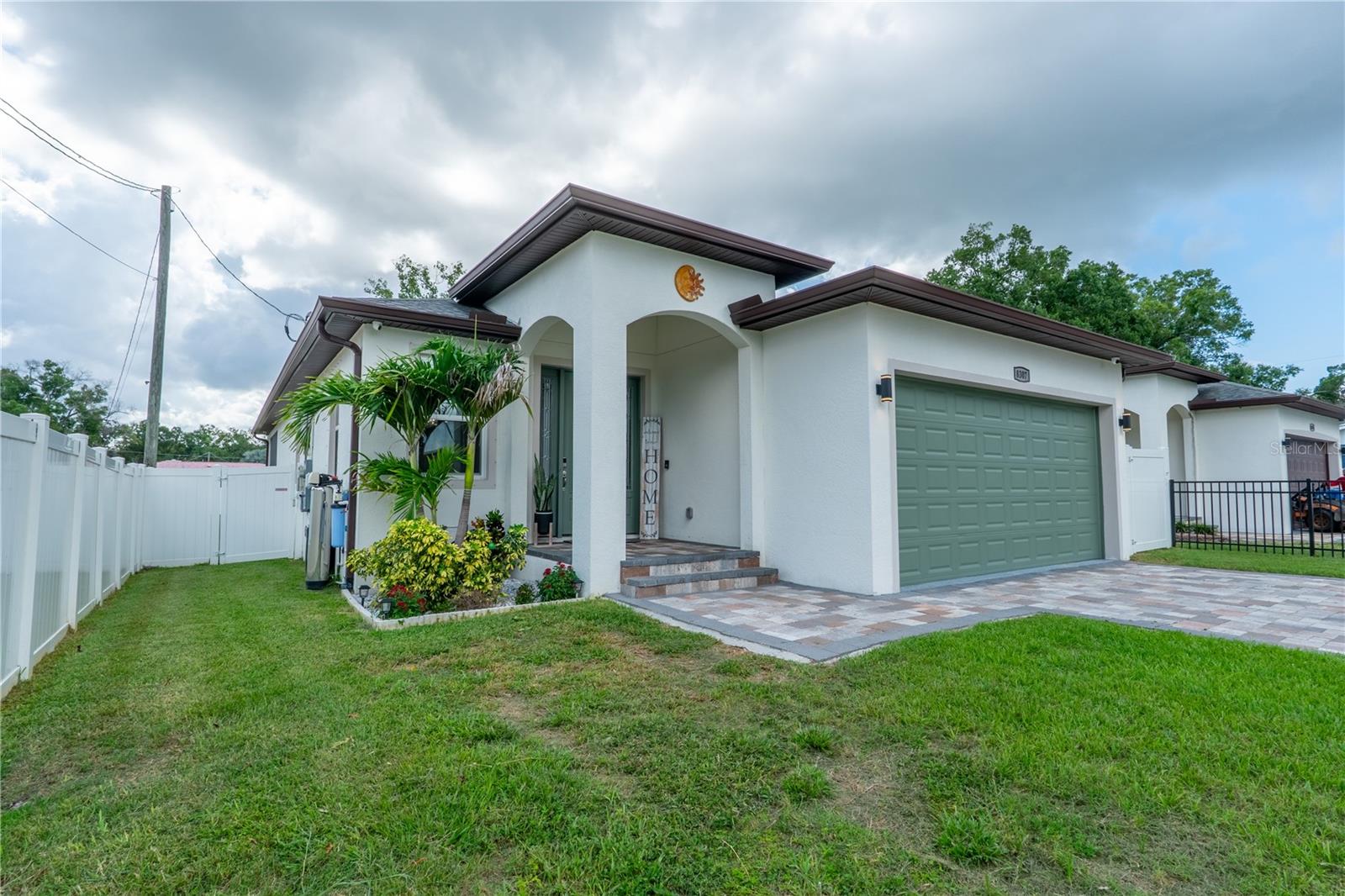 SILVER LAKE ESTATES - Residential