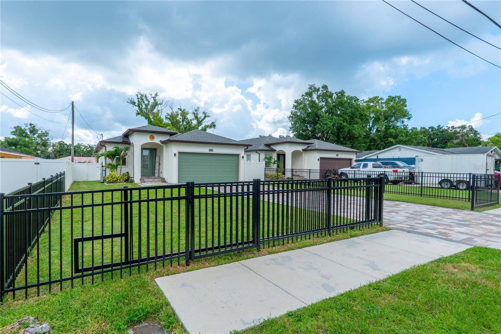 SILVER LAKE ESTATES - Residential