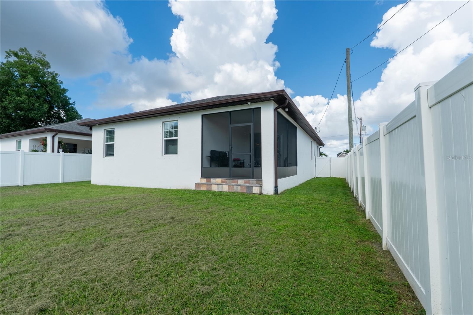 SILVER LAKE ESTATES - Residential