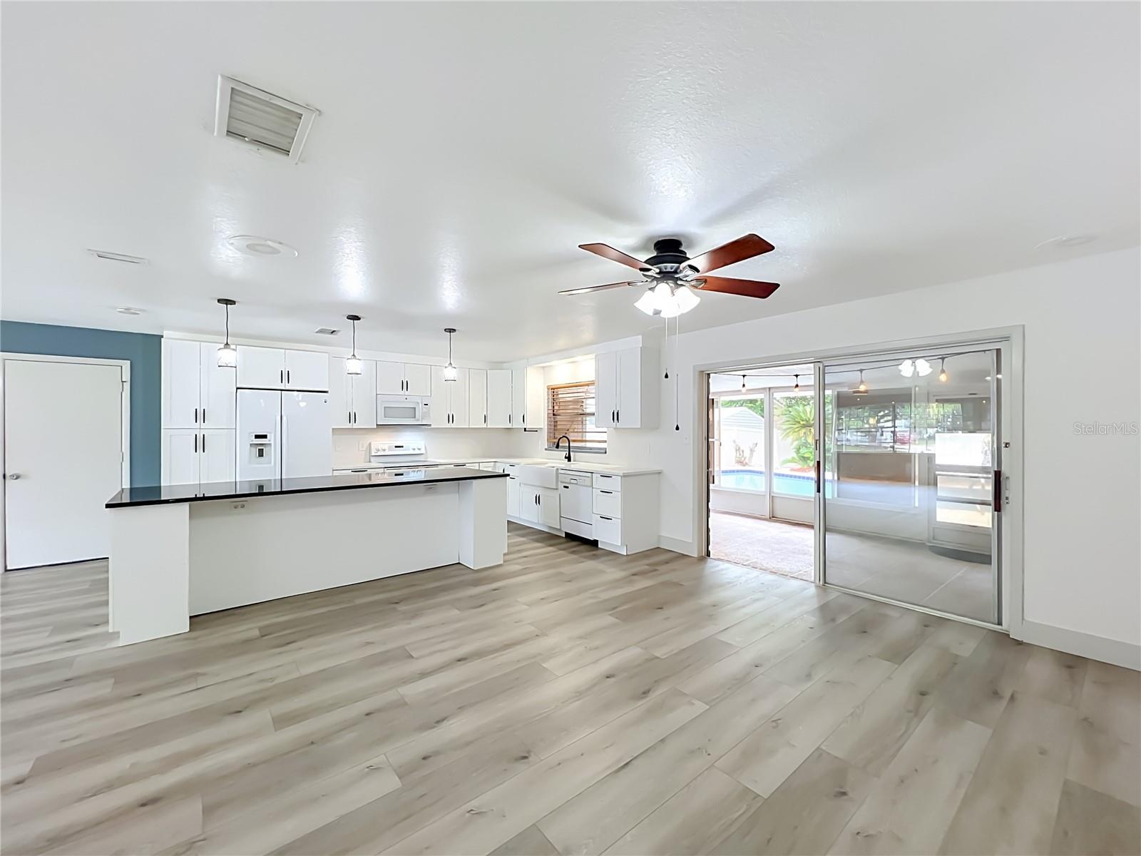 GRANADA WOODS - Residential