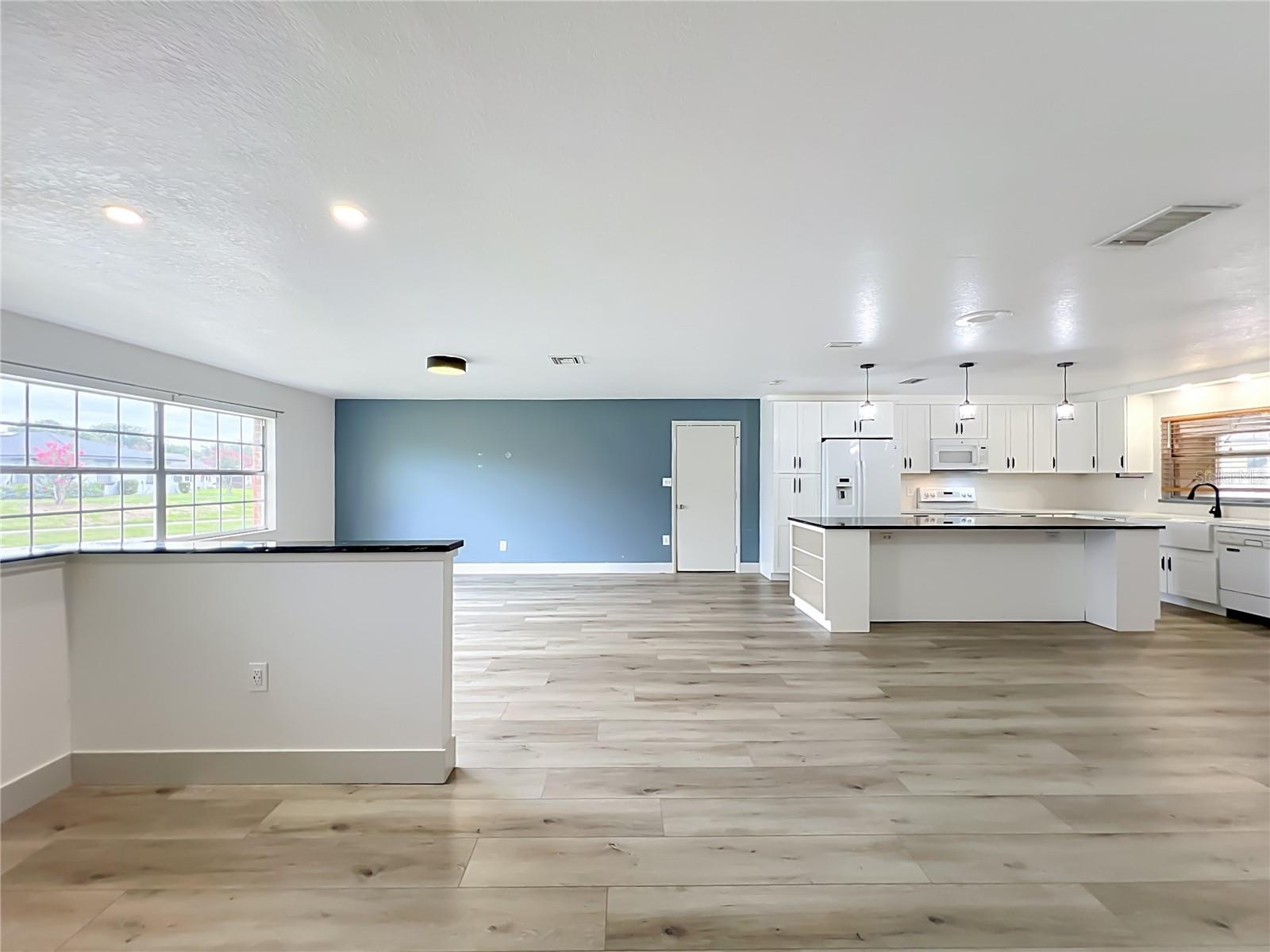 GRANADA WOODS - Residential