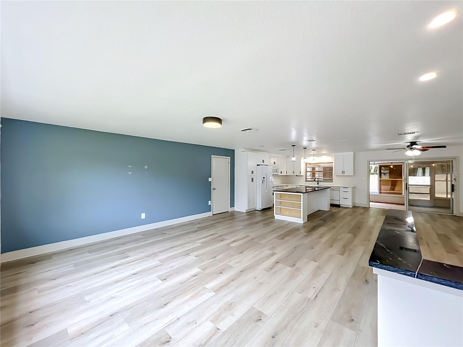 GRANADA WOODS - Residential
