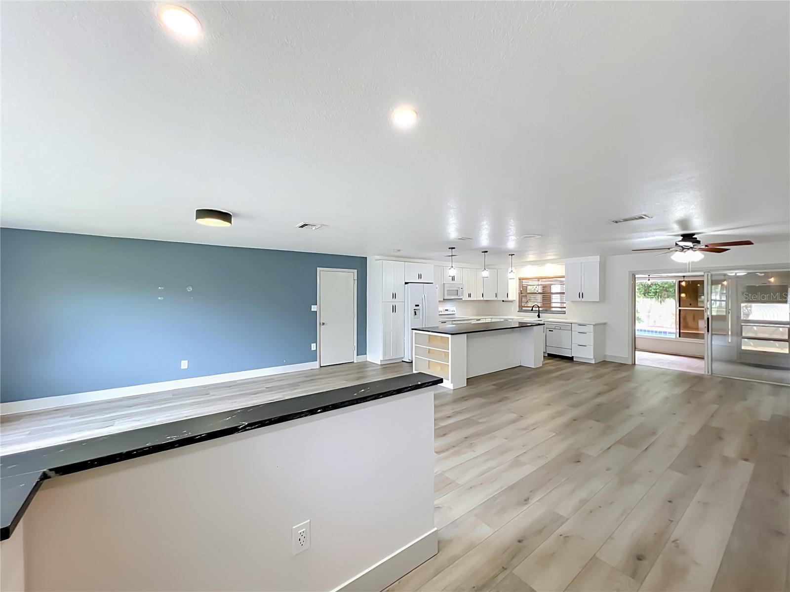 GRANADA WOODS - Residential