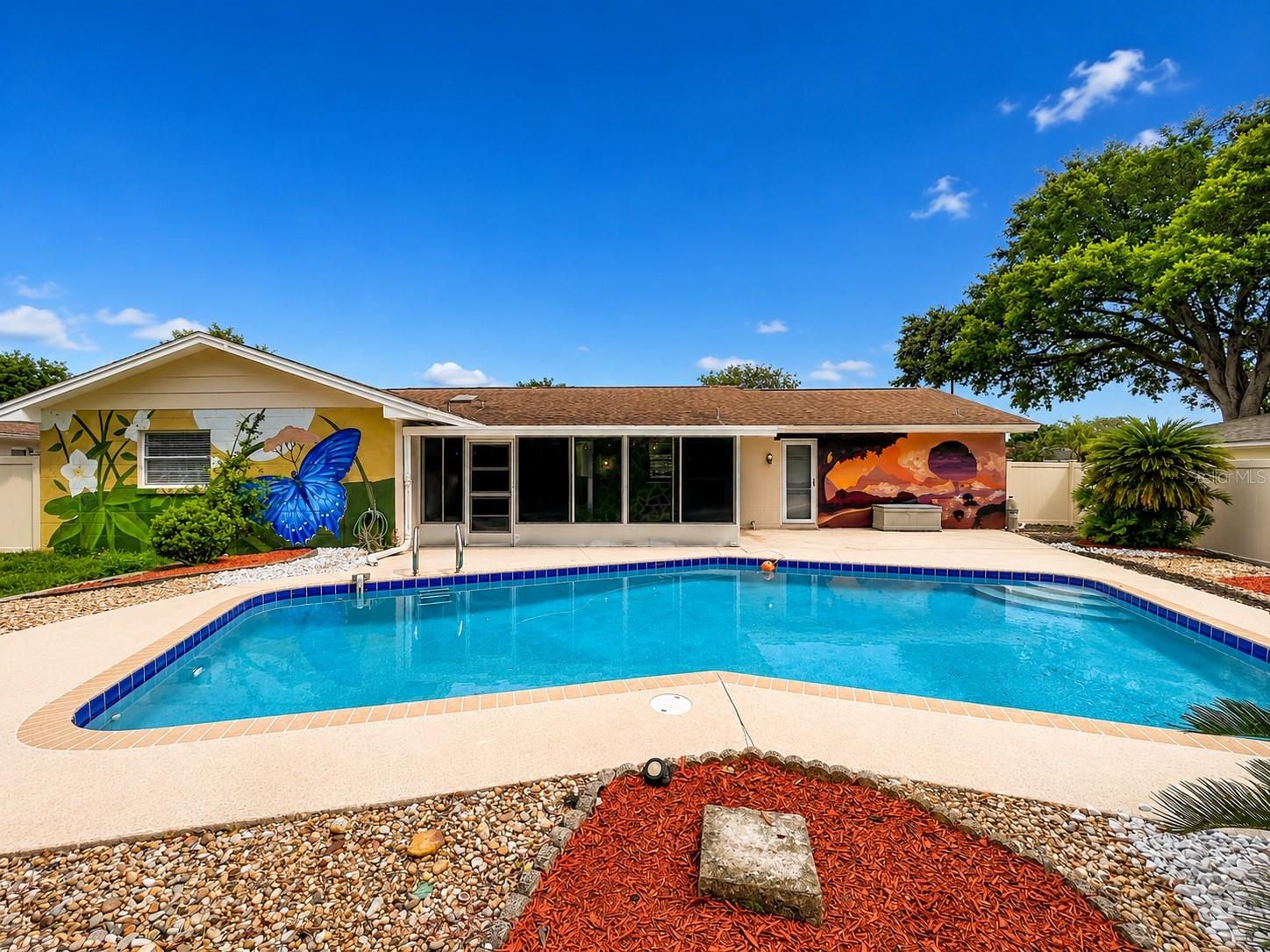GRANADA WOODS - Residential