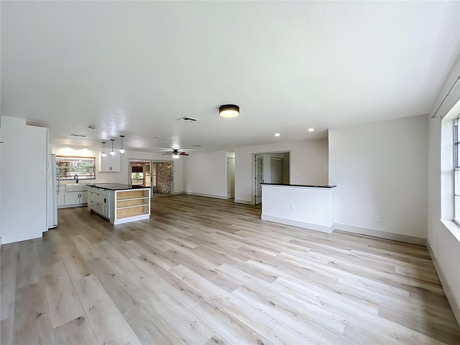 GRANADA WOODS - Residential