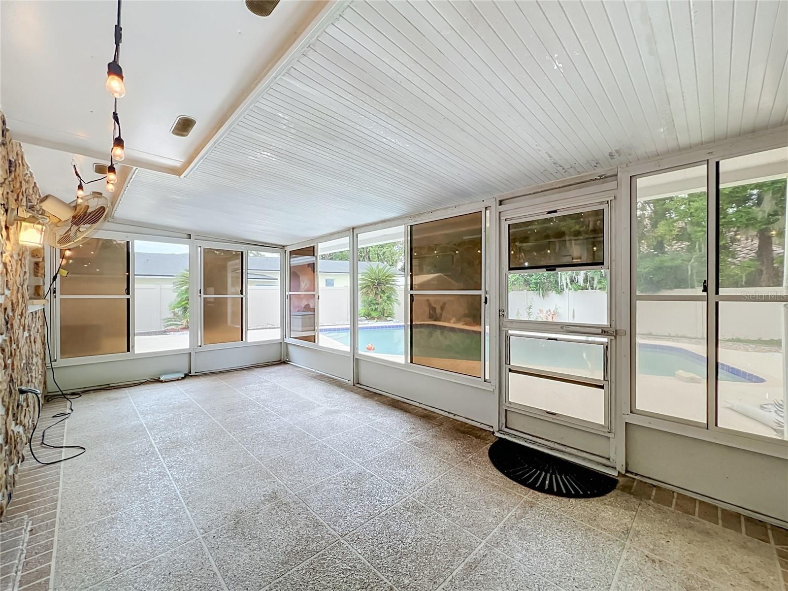 GRANADA WOODS - Residential