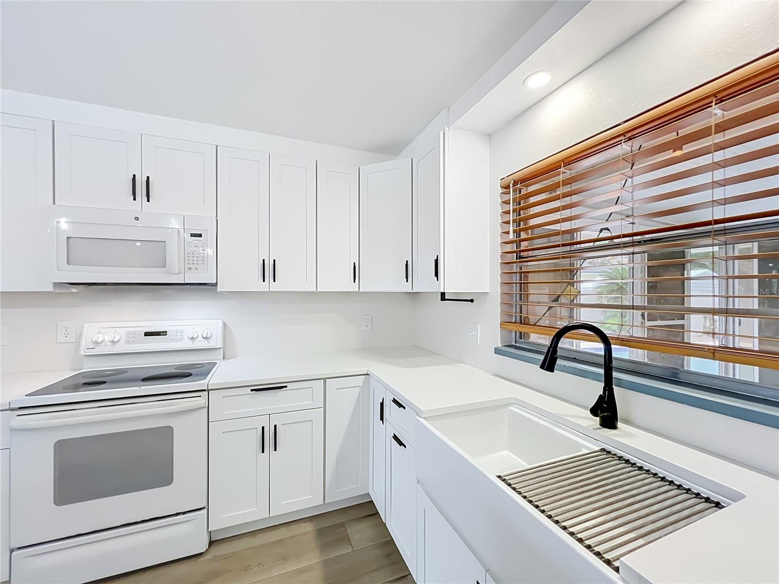 GRANADA WOODS - Residential