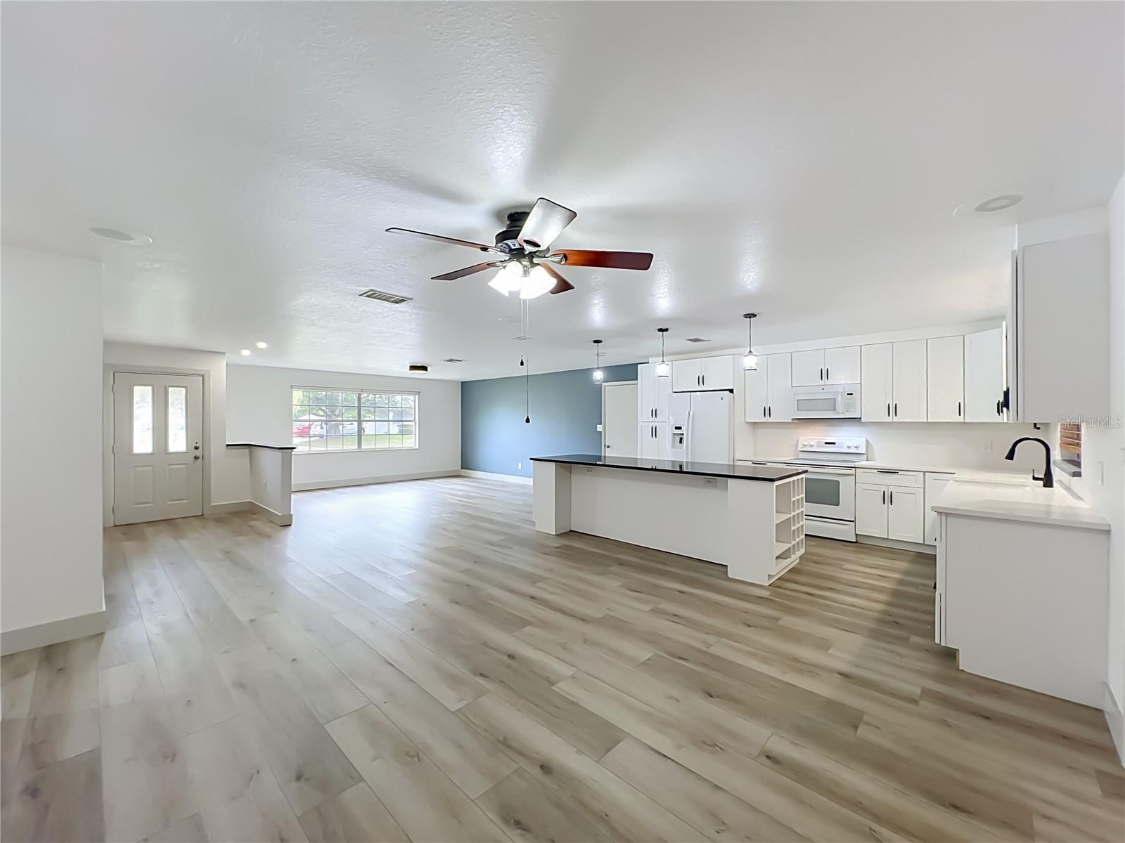 GRANADA WOODS - Residential