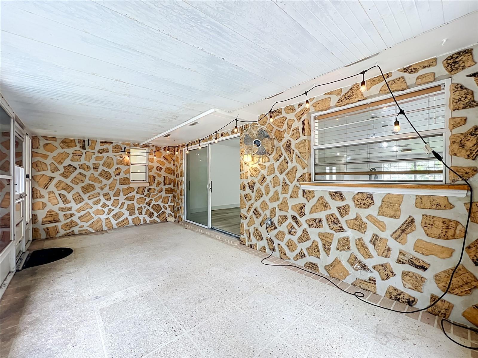 GRANADA WOODS - Residential