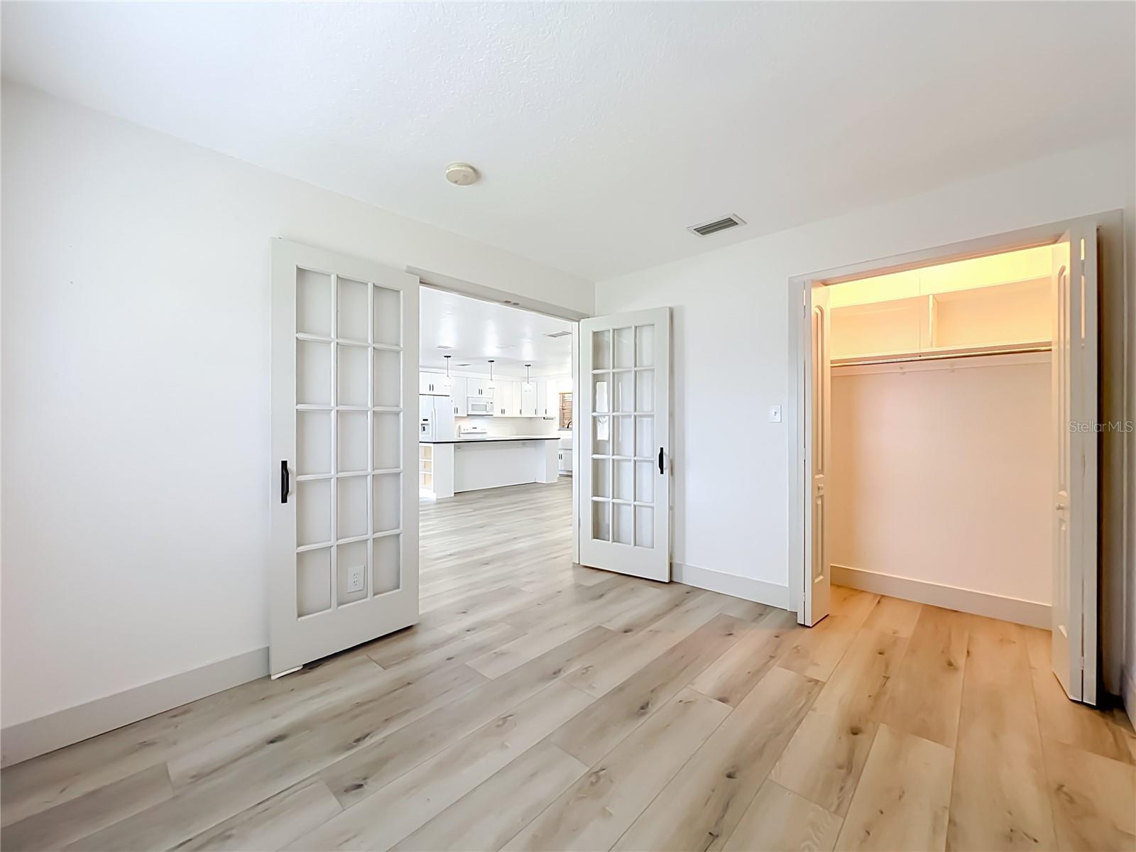 GRANADA WOODS - Residential