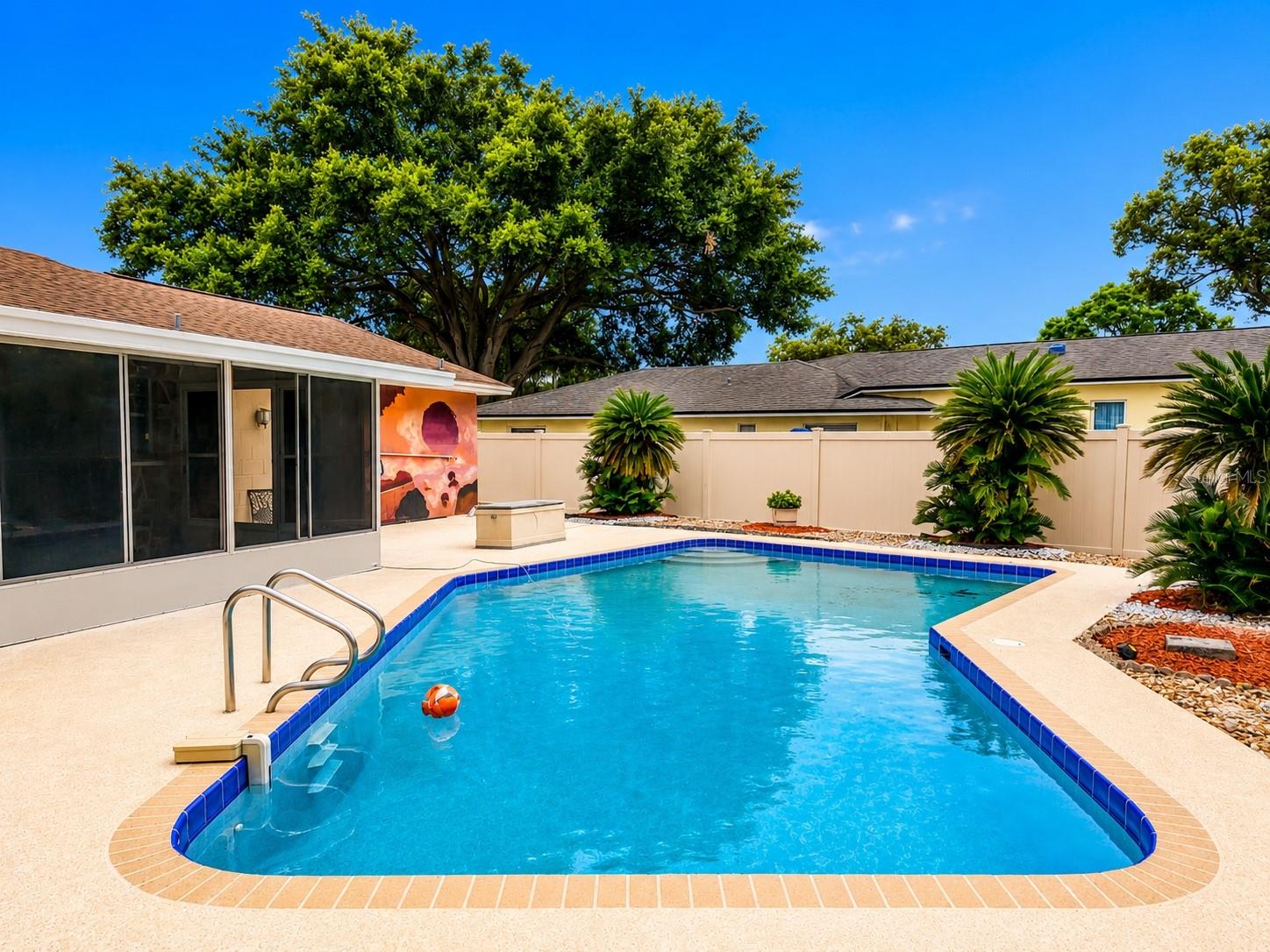 GRANADA WOODS - Residential