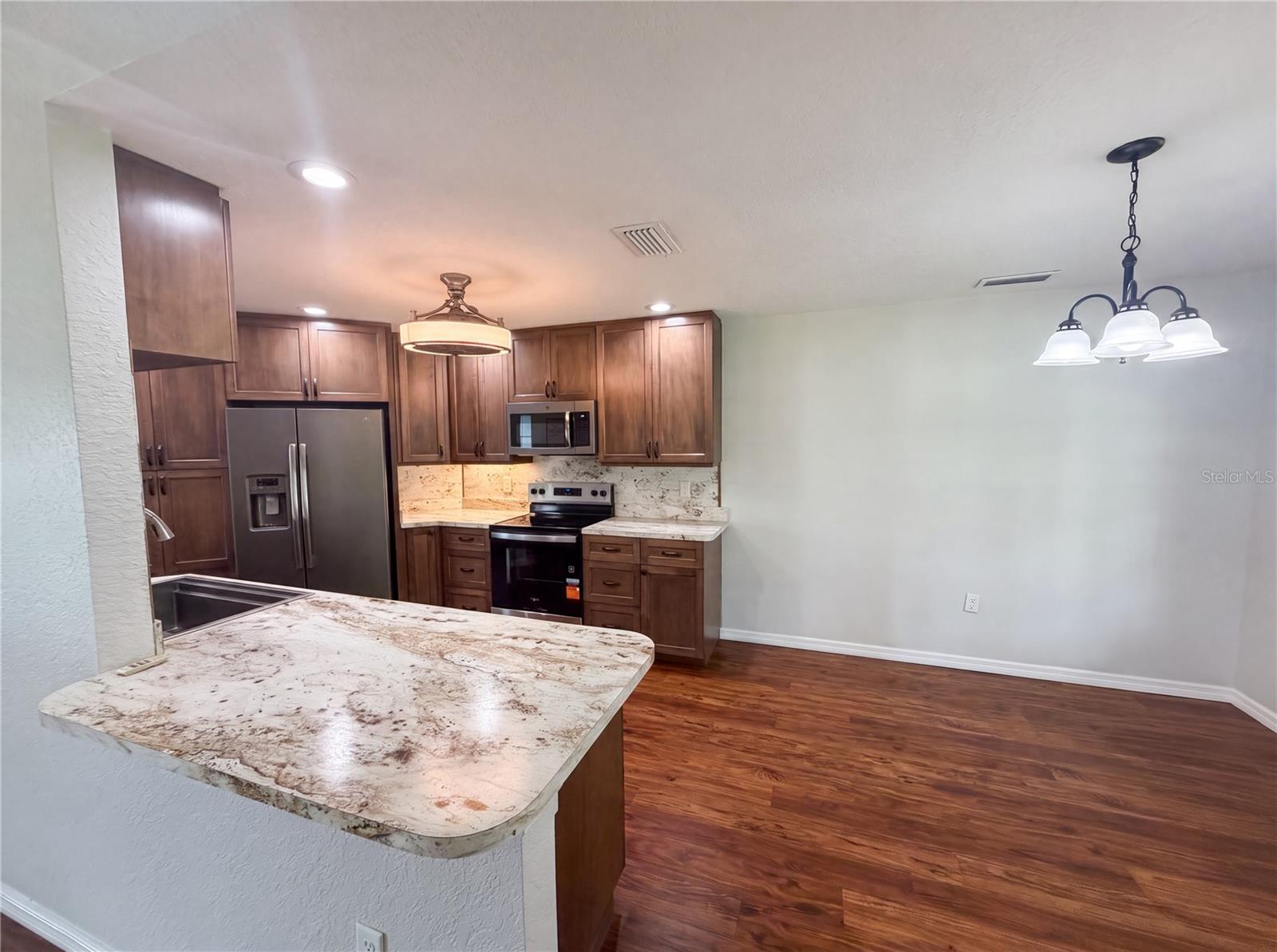 SPRING HILL - Residential