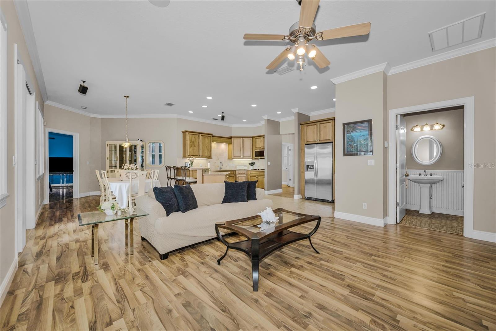 DOUGLAS MANOR ESTATES - Residential
